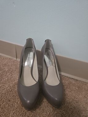 MICHAEL Michael Kors Taupe Leather Pointed-Toe Pumps